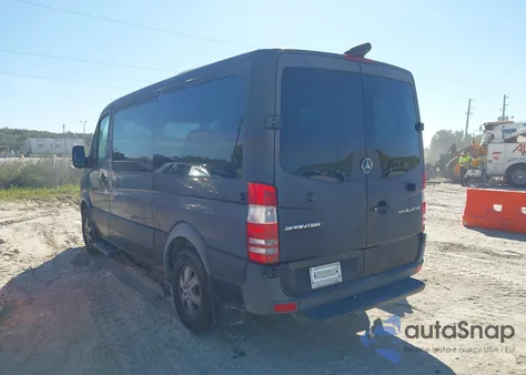 2015 Mercedes-Benz Sprinter 2500 Normal Roof z USA, uszkodzony, nr VIN WDZPE7CC9FP107871